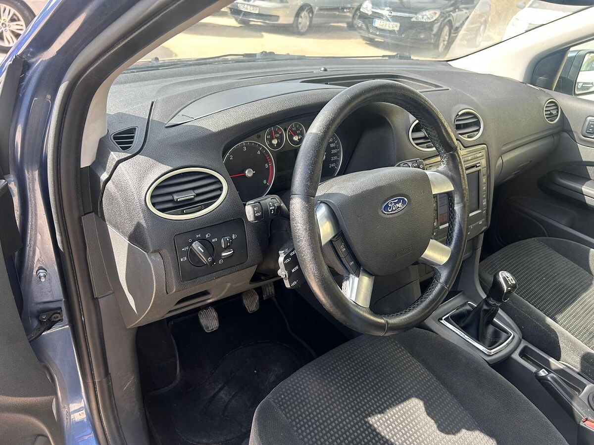 FORD FOCUS GHIA 1.8 TDCI MANUAL SPANISH LHD IN SPAIN 98000 MILES SUPERB 2005